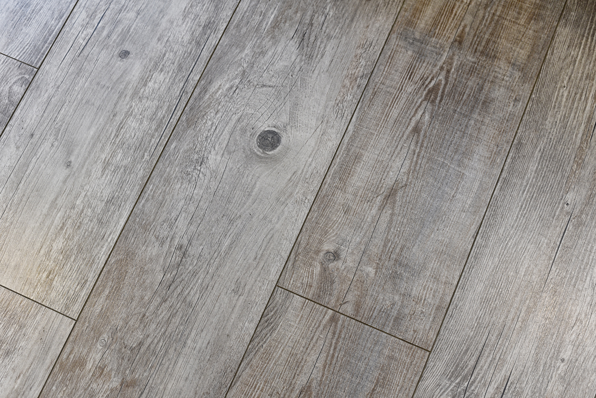 Peaking: A common flaw in laminate installation