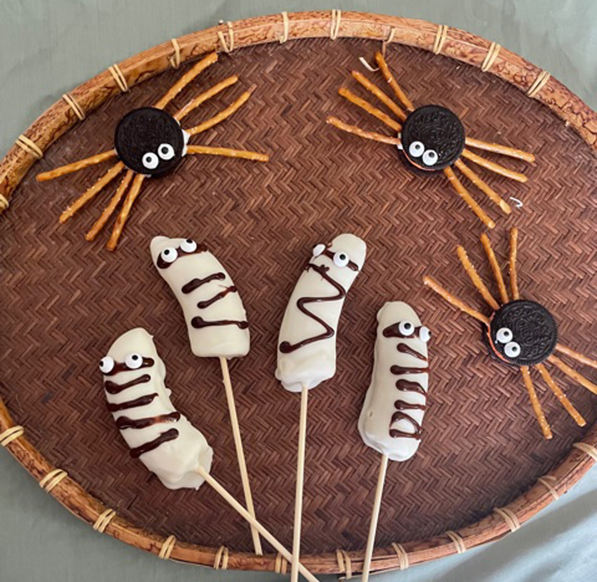 Spooky good: Banana mummies and cookie spiders