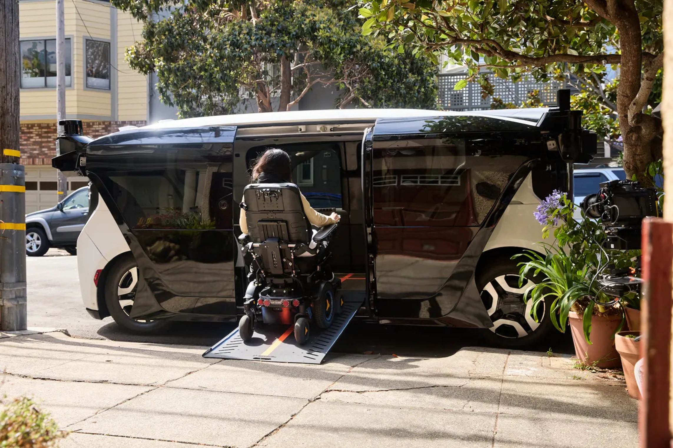 Robotaxis offer wheelchair users another set of wheels