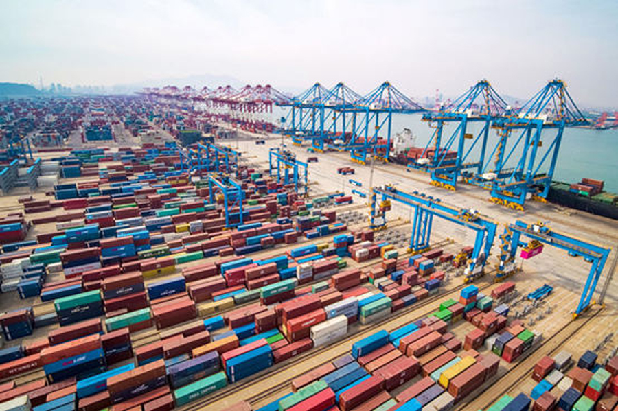 CAPTION: A fully automated port served and managed by robotic vehicles