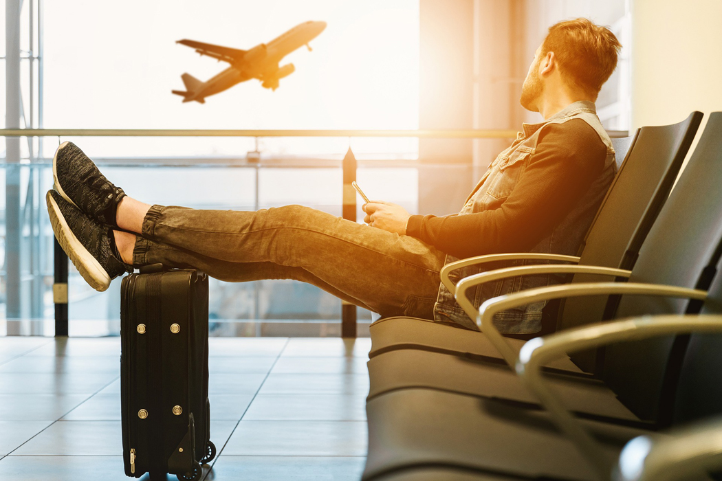 Airport lounges getting uncomfortable amid influx of travelers