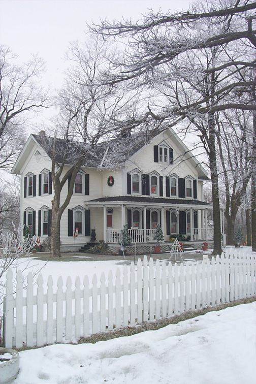 Ask the Expert I have a jumbo loan, and I'll be able to qualify for refinancing in 2017. Is it true that mortgage rates will go up?